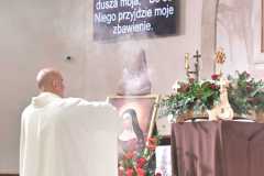 2026.09.22-Wprowadzenie-relikwii-Swietej-Rity-7